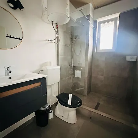 Casa Bucuria - Aurel Vlaicu 3* Costinești